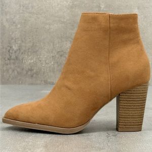 Annelise suede camel booties size 8